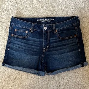 American Eagle Shorts Size 8.